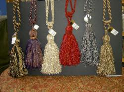 UT Tassel Tie Back Impressions